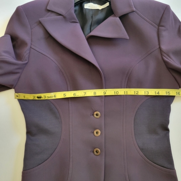 Pinko Stretch Blazer. - Picture 3 of 8